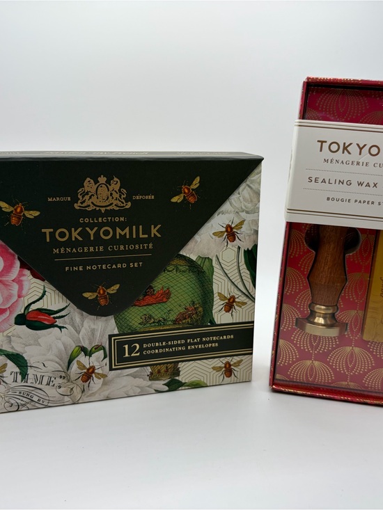 Tokyomilk Other - TOKYOMILK Floral Notecard Set with Sealing Wax Kit - Black, Green, Gold Accents